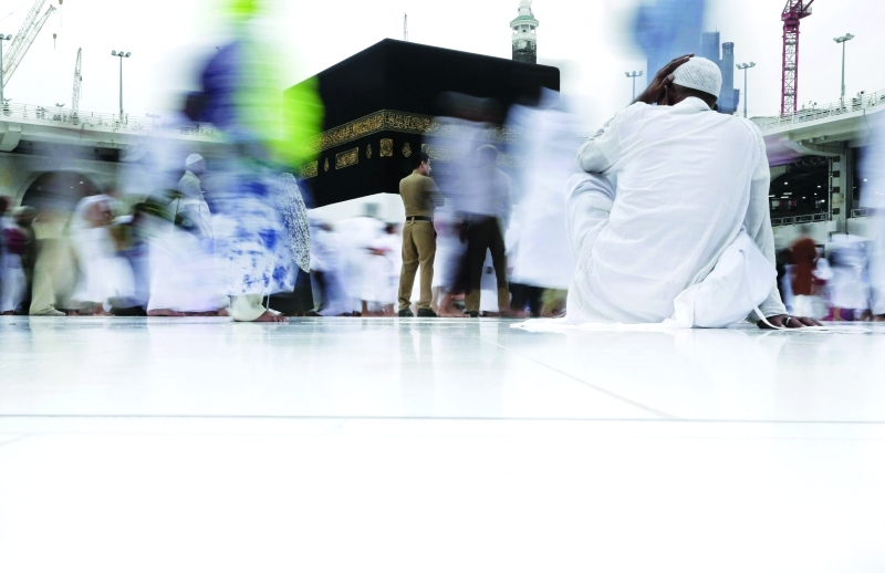 خادم الحرمين يشرف على تنقل الحجاج بين المشاعر