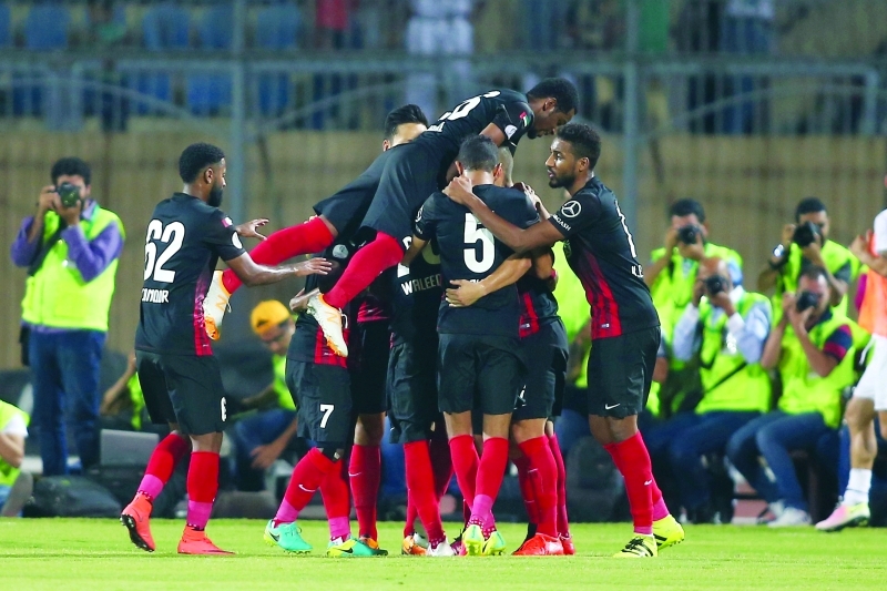 "Ⅶ فرحة لاعبي الأهلي بكأس السوبر | البيان"