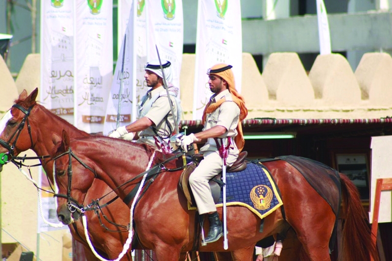 "Ⅶ جانب من عروض الخيالة"