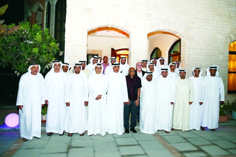 "■ الرميثي وسلمان بن إبراهيم يتوسطان شخصيات رياضية إماراتية | البيان"
