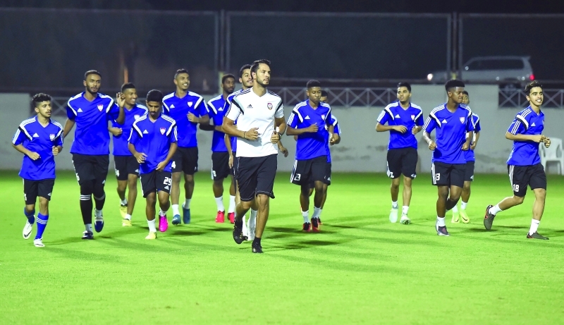 "■ جانب من تدريبات الفريق | البيان"