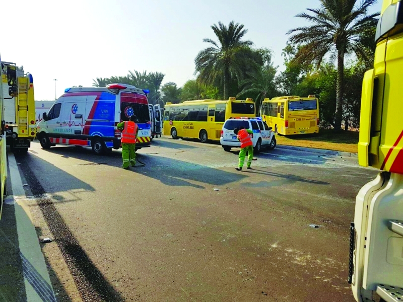 "■ سيارات الإسعاف والإنقاذ توجهت خلال دقائق إلى مكان الحادث  |  البيان"