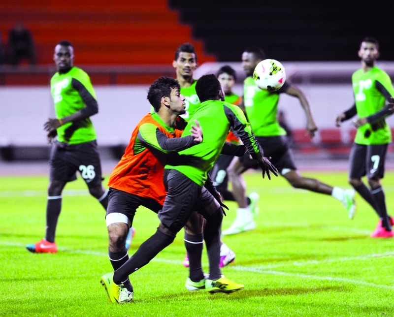 "■ خلال تدريبات المنتخب السعودي استعداداً للقاء أستراليا | البيان"