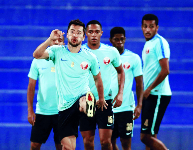 "■ جانب من تدريبات العنابي | البيان"