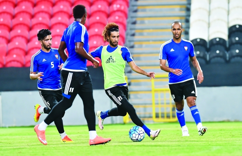 "■ من تدريبات المنتخب استعداداً للقاء تايلاند | البيان"