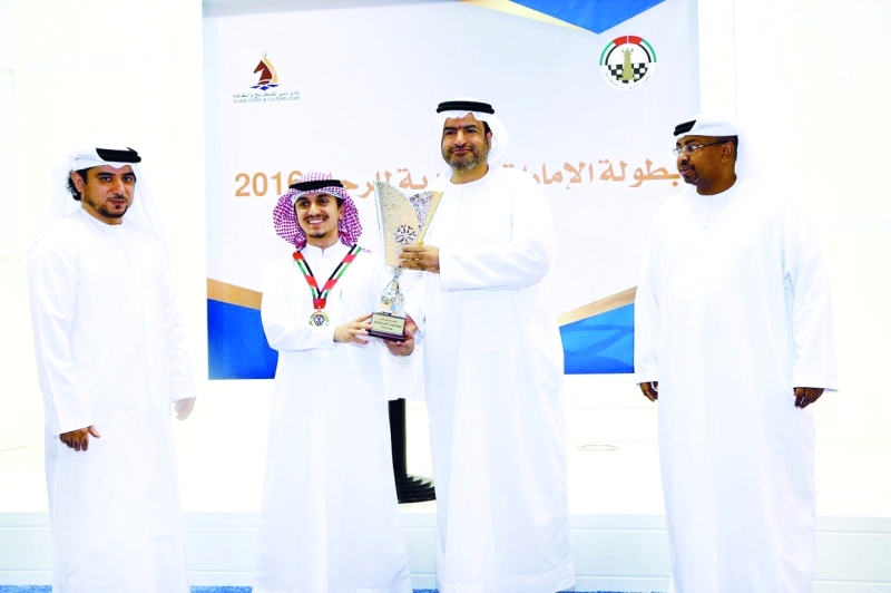 "■ جانب من مراسم تتويج البطل | البيان"