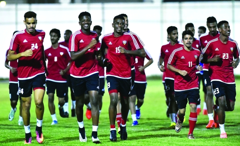 "■ من استعدادات المنتخب على ملعب نادي الحد البحريني"