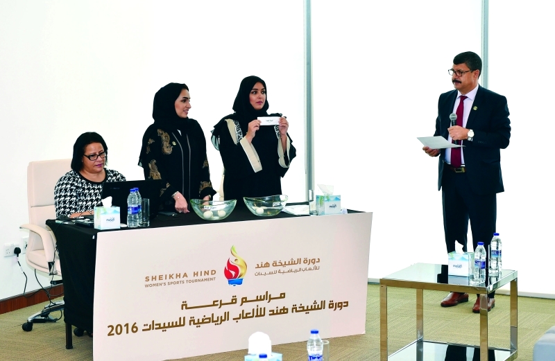 "جانب من مراسم إجراء القرعة البيان"
