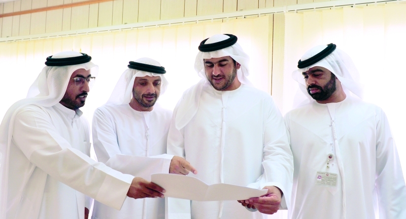 "■ اللجنة العليا تناقش خطة تنظيم المهرجان | البيان"