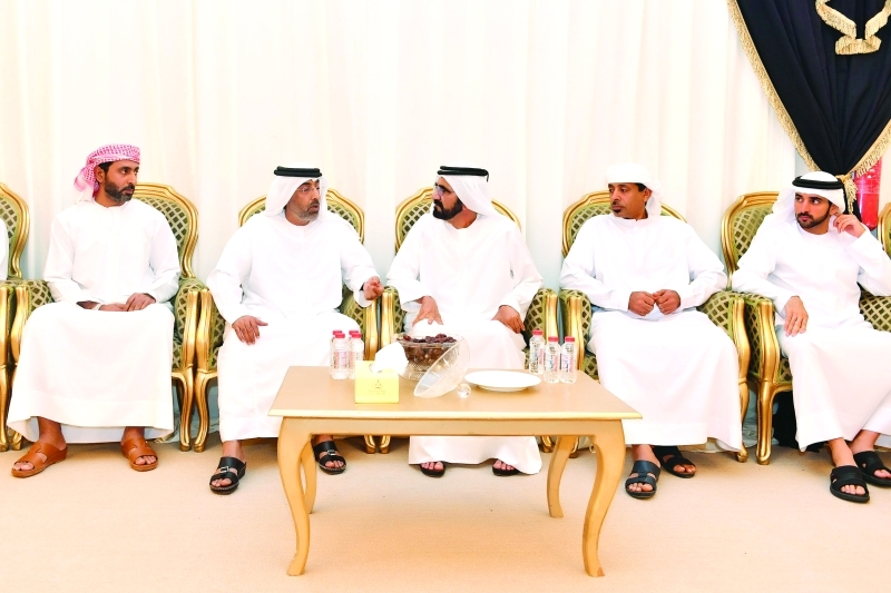 "■ محمد بن راشد وحمدان بن محمد خلال تقديم واجب العزاء في وفاة محمد ثاني السويدي | تصوير محمد هشام"