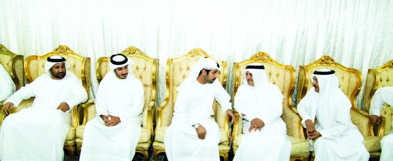 "■ زايد ومحمد بن سلطان بن خليفة يعزيان حميد القطامي   |   وام"