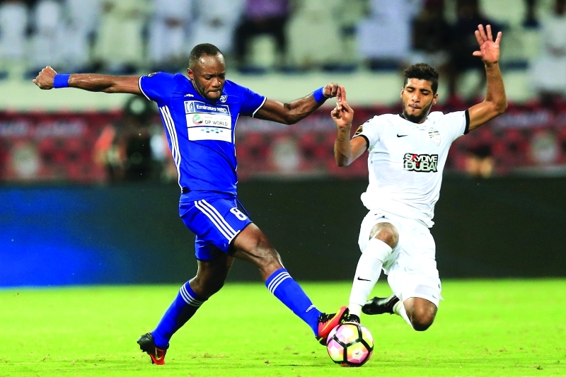"Ⅶ كيمبو خلال مباراة النصر والأهلي | البيان"