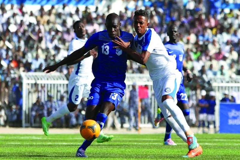 "■ جانب من لقاء سابق بين الهلال وهلال الأبيض | البيان"