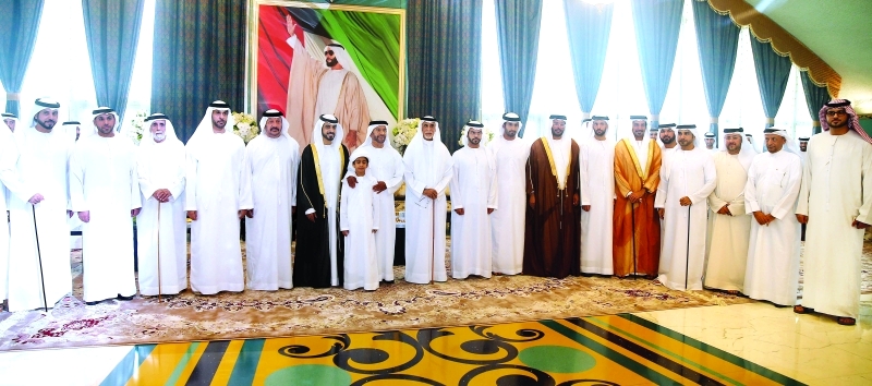 "سرور بن محمد مع العريس والحضور"