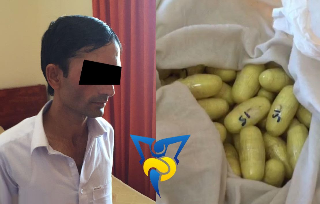 ضبط آسيوي حاول تهريب 103 كبسولة هيروين في أحشائه