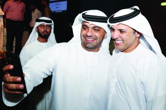 "عادل المرزوقي وسيلفي الفوز البيان"