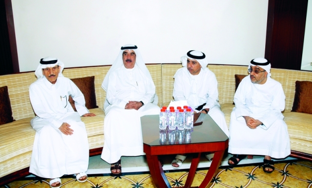"سعود المعلا يعزي في وفاة عبدالواحد الرستماني | وام"