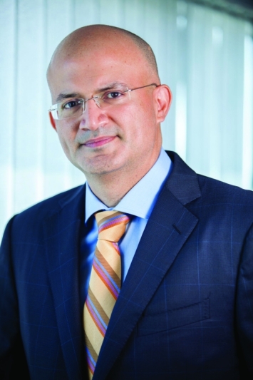 "■ نافين فالراني"