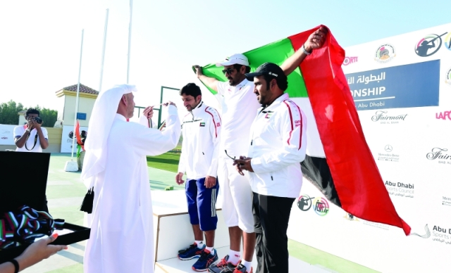 "■ عبد الله يعقوب يتوج أبطالنا | البيان"