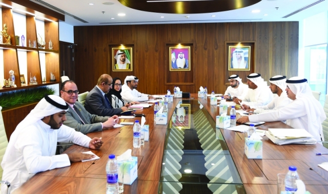 "■ جانب من اجتماع اللجنة المنظمة | البيان"