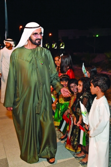 "محمد بن راشد خلال فعاليات افتتاح القناة"