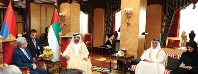 "محمد بن راشد خلال لقائه الرئيس الأرميني بحضور سيف بن زايد وريم الهاشمي | تصوير: خليفة اليوسف"