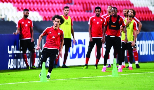 "■ من تدريبات الأبيض استعداداً للعراق | البيان"