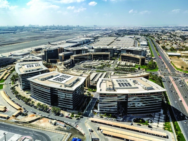 "■ اقبال كبير من الشركات اليابانبة على «دافز»  |  البيان"