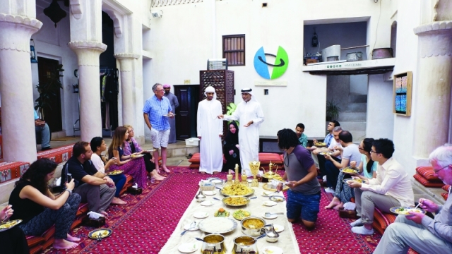 "المركز يروّج الثقافة الإماراتية بواقعية ملموسة | البيان"