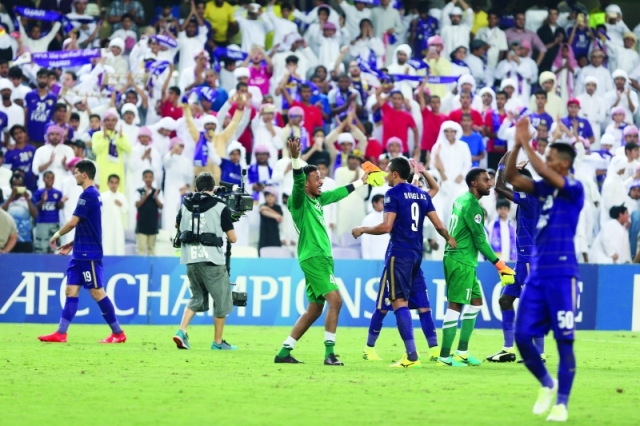"■ جماهير العين بانتظار الفرحة الآسيوية"