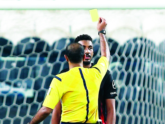 "■ التحكيم في دوري الخليج العربي يتعرض للكثير من الضغوطات | البيان"