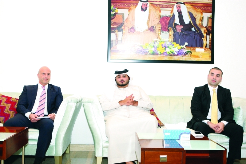 "Ⅶ أحمد آل ثاني مع ممثلي الشركة الراعية | البيان"