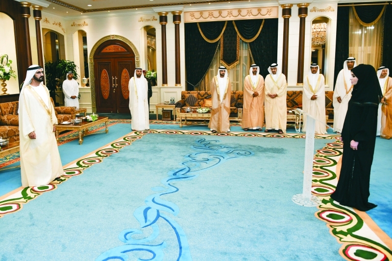 "سموه أثناء أداء سفراء الدولة اليمين القانونية بحضور حمدان بن محمد وحامد وعبدالله بن زايد وأنور قرقاش وسلطان الجابر وأحمد الزعابي"