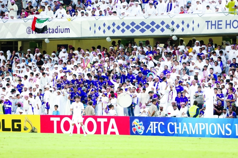 "■ جماهير العين اللاعب رقم واحد مع فريقها | البيان"