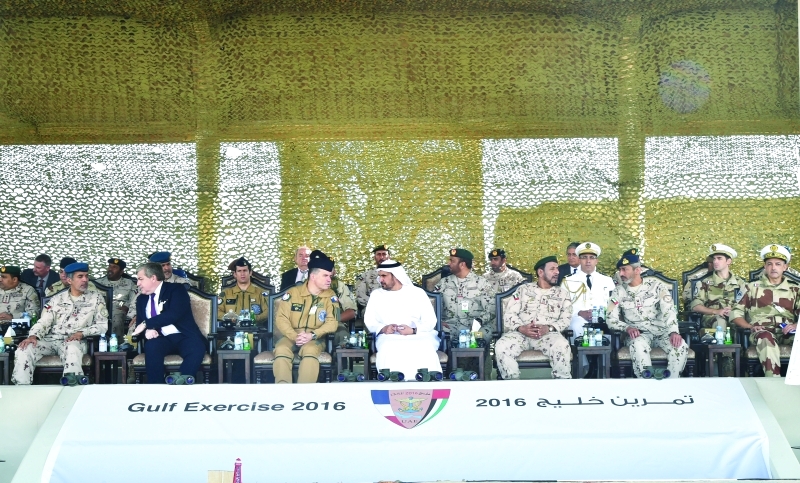"■ مطر الظاهري وكبار ضباط الجانب الفرنسي يشهدون التمرين | وام"