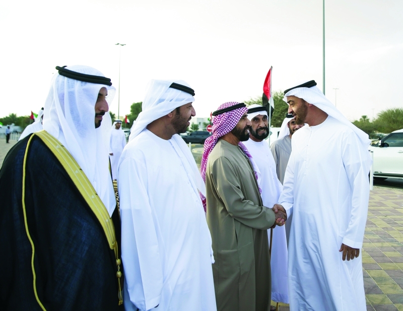 "■ محمد بن زايد لدى وصوله حفل زفاف محمد سيف الكتبي | وام"