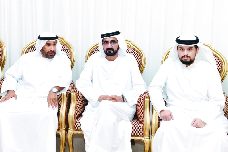 "■ محمد بن راشد يعزي أسرة المزينة"