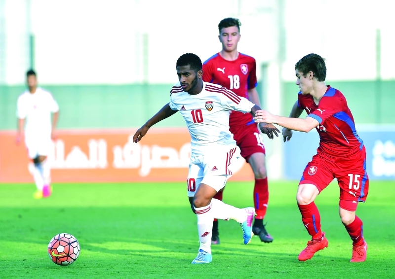 "■ من لقاء الأبيض الشاب أمام المنتخب التشيكي | البيان"