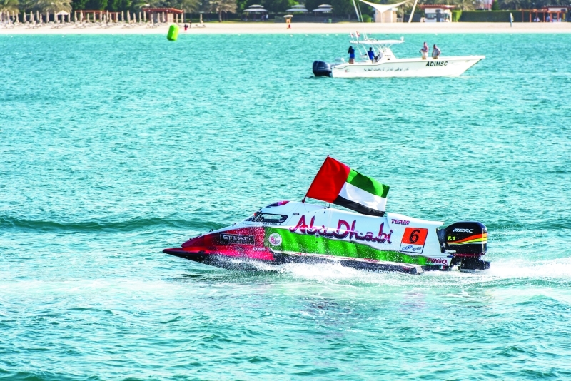 "■ زورق أبوظبي يتطلع للفوز في مناسبة الاحتفال باليوم الوطني | البيان"