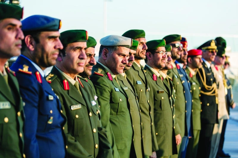 "عدد من أفراد القوات المسلحة خلال الحفل"