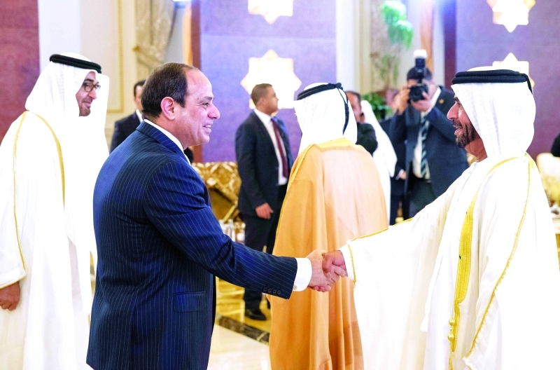 "ومصافحاً سرور بن محمد"