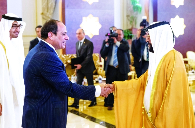 "عبد الفتاح السيسي بحضور محمد بن زايد مرحباً بطحنون بن محمد"