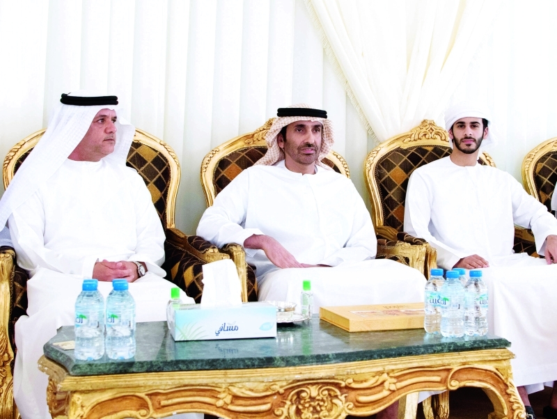 "■ سعيد بن زايد يقدم واجب العزاء"