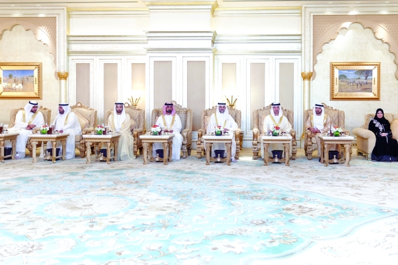 "حمدان بن محمد وسلطان بن محمد بن سلطان وعمار بن حميد ومحمد بن حمد وراشد بن سعود ومحمد بن سعود وهزاع بن زايد وأمل القبيسي"