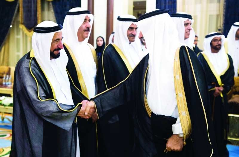 "سلطان القاسمي وحمد الشرقي وسعود المعلا وسعود بن صقر وسيف بن محمد خلال الاستقبال"