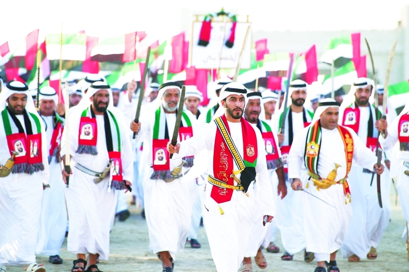 "■ أبناء القبائل خلال المسيرة"