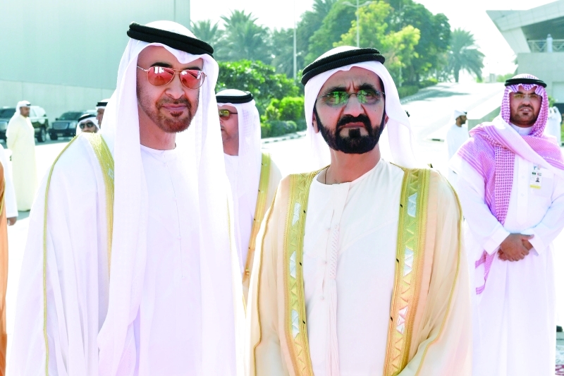 "■ محمد بن راشد ومحمد بن زايد في وداع خادم الحرمين الشريفين"