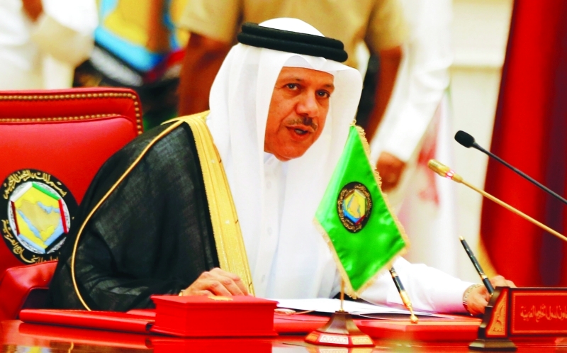"Ⅶ  أمين عام مجلس التعاون متحدثاً خلال القمة"