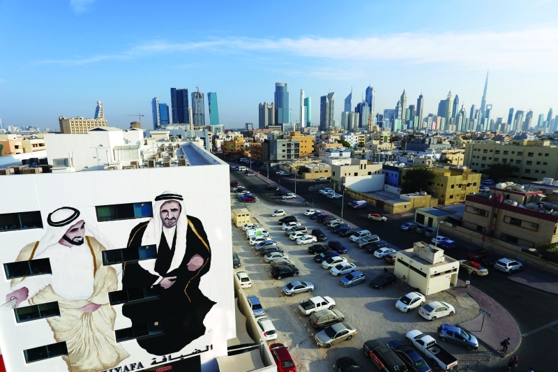 "■ جدارية للمغفور لهما زايد بن سلطان وراشد بن سعيد نفذتها أشواق عبدالله | من المصدر"