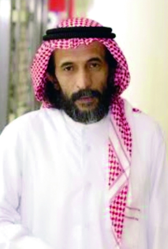 "علي أبوالريش: القصة الطويلة كائن معاق غير مكتمل النمو"